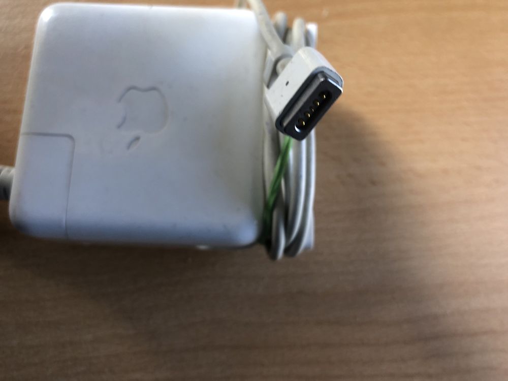 Încărcător magnetic Macbook Apple a1330