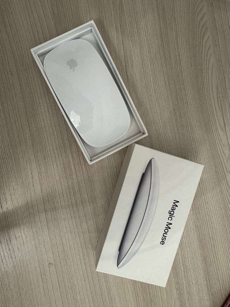 Беспроводная мышь Magic Mouse
