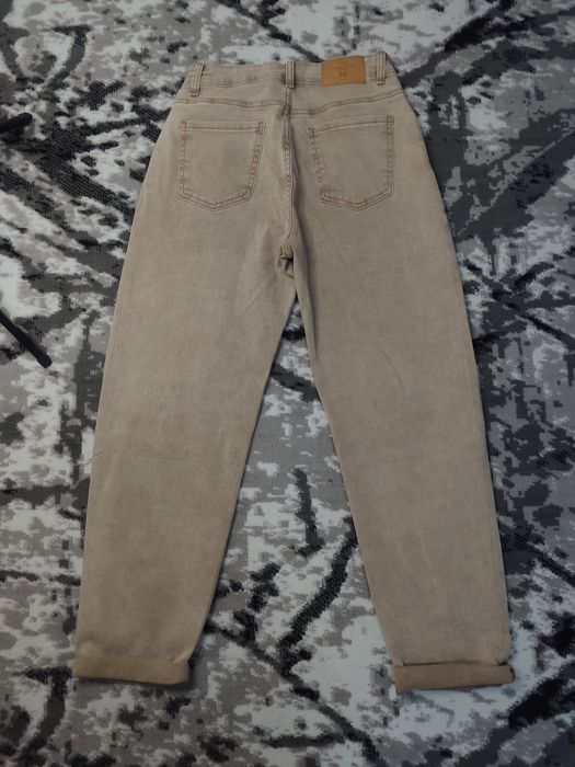 Продаються джинсы