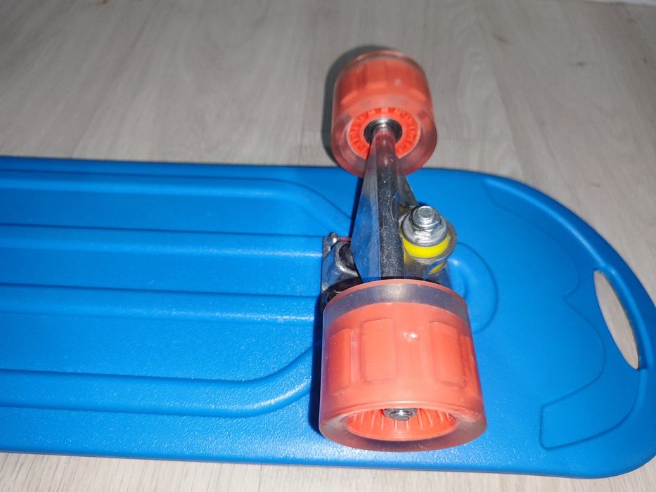 Продается новый скейт