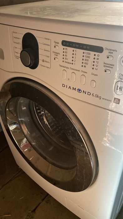 Продам машинку стиральную