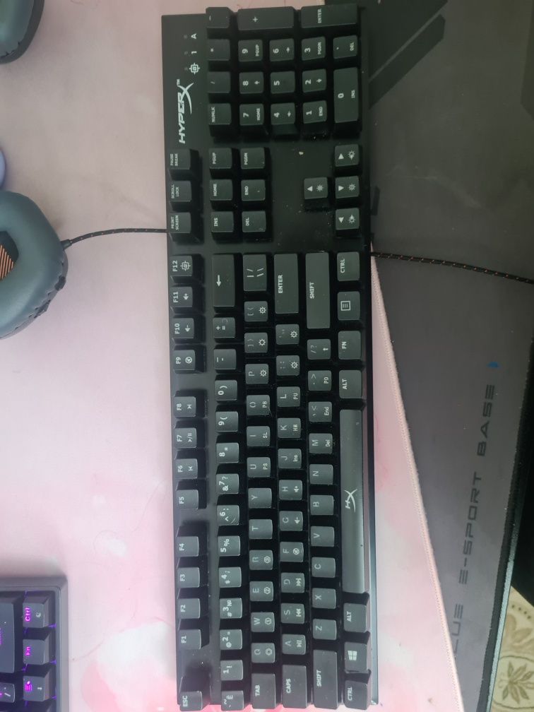 Клавиатура HyperX alloy fps