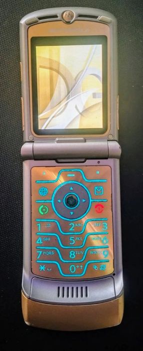 Motorola V3i D&G  ( decodat)
