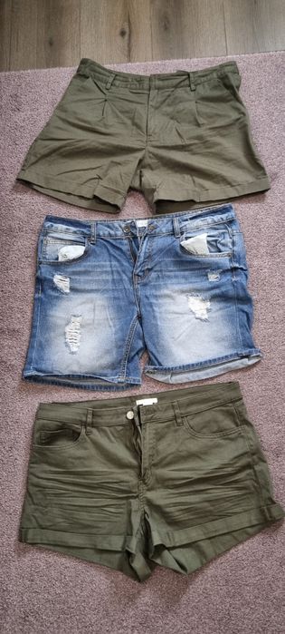 Pantaloni scurti femei