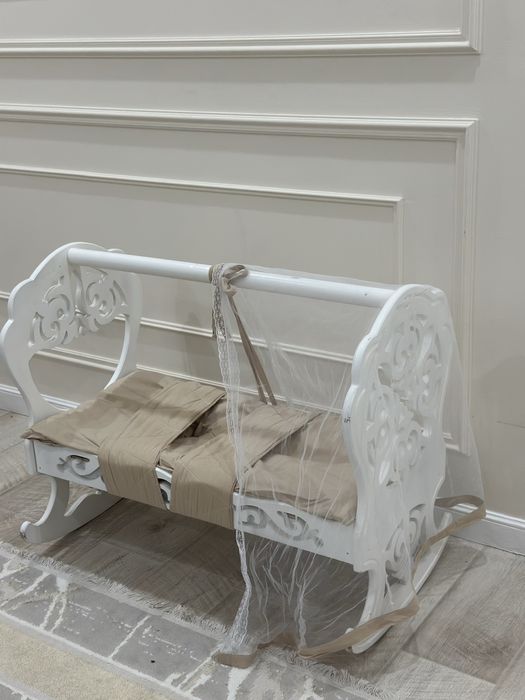 Бесік қолданылған