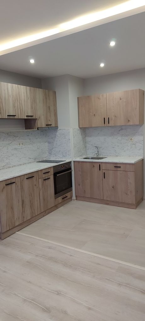 Дава се под наем Тристаен апартамент в Горна Оряховица - 70 кв.м за 280.5 € - Снимка #3