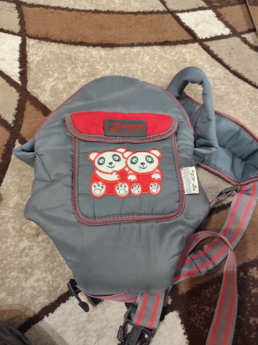 Marsupii bebe fetita