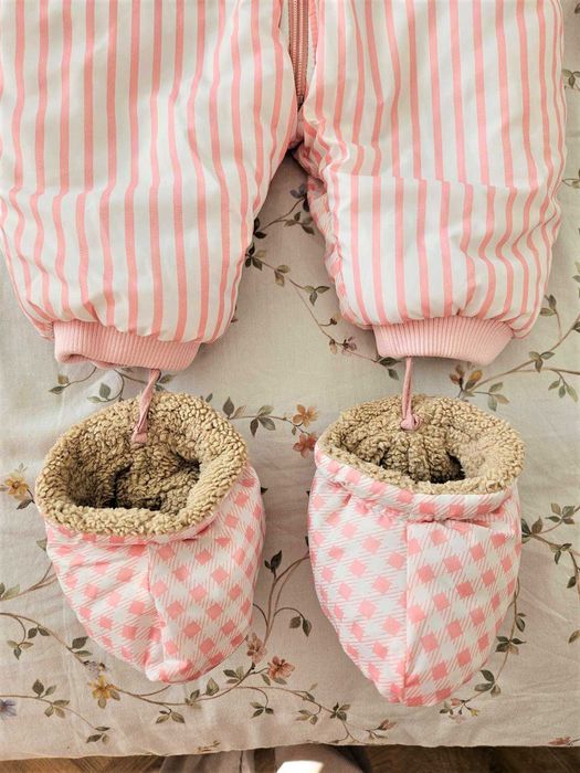 Бебешки ватиран космонавт за момиченце, размер 3 месеца