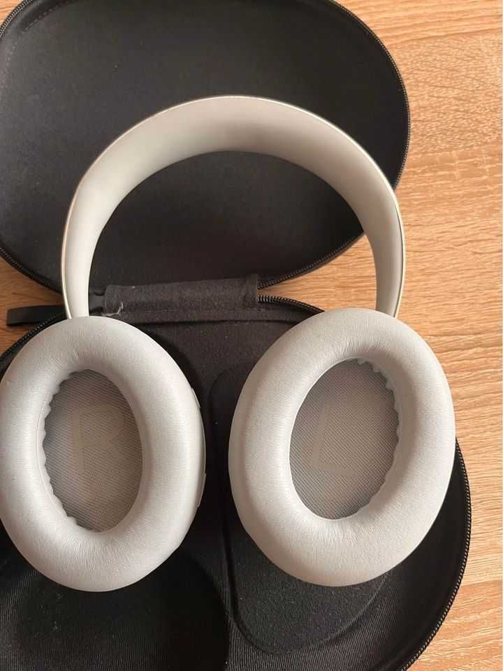 Bose 700NC Безжични Слушалки