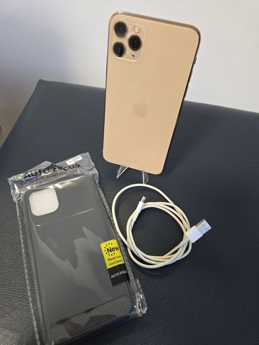 iPhone 11 Pro Max Gold Neverlocked!