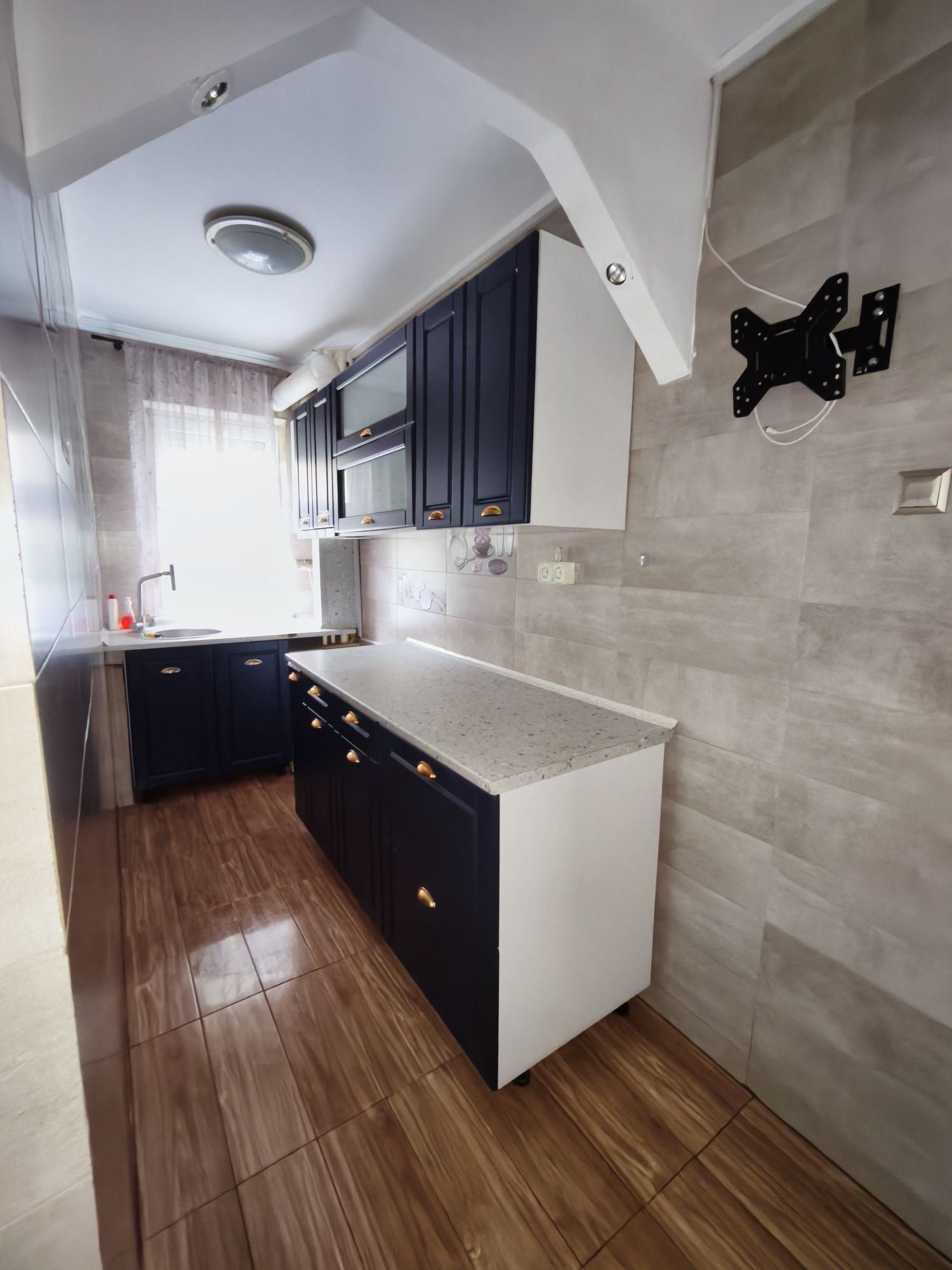 Vand apartament 2 camere in Sacele
