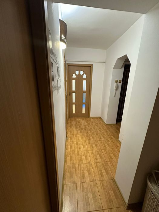 Vans apartament 2 camere decomandat