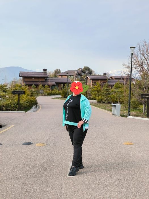 Спортивный костюм женский