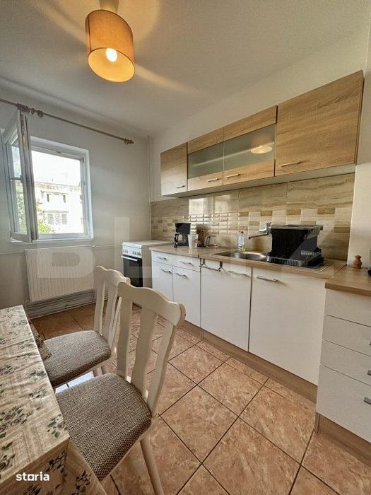 Apartament de vanzare, total decomandat, cu 4 camere, 79 mp, zona Giro