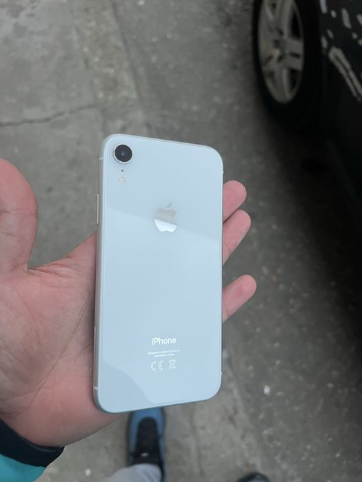 Iphone xr  white