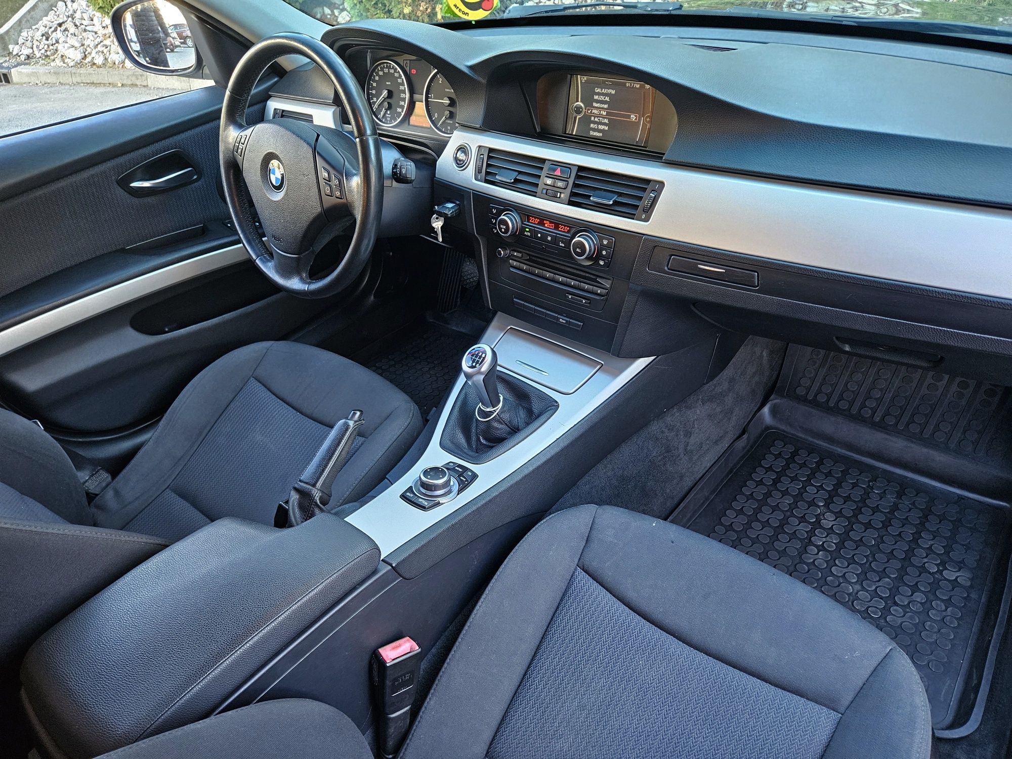 BMW E90  / Facelift/ Xenon  / Navigatie