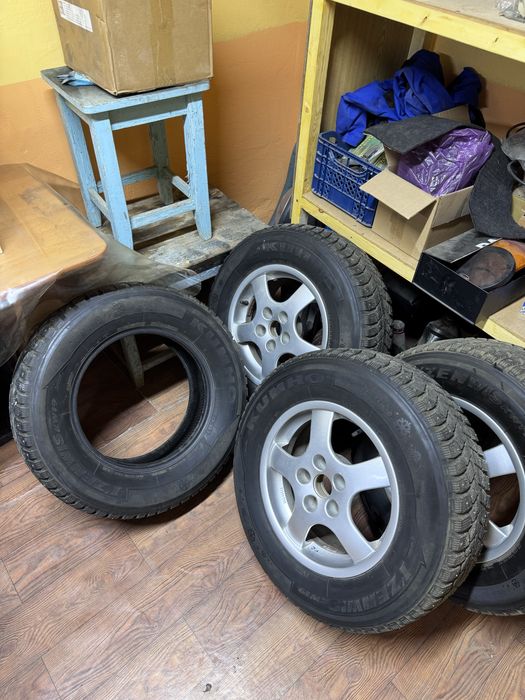 Зимняя резина, диски R15