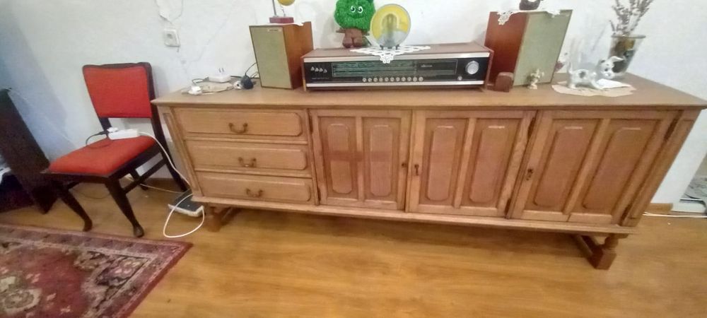 Vând obiecte mobilier