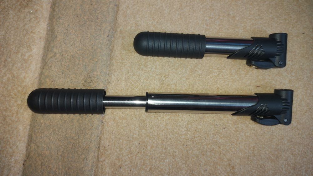 Vand 1 buc.pompa de bicicleta