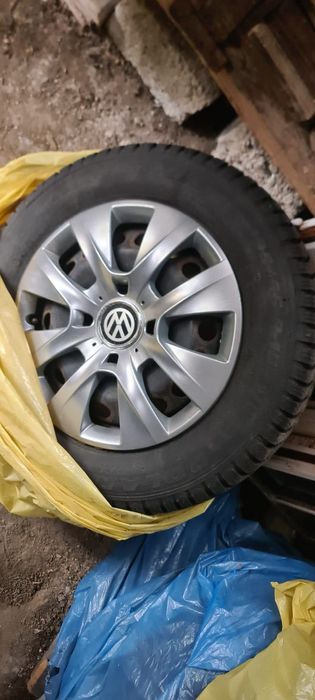 4 anvelope de iarnă , jante +capace VW 5*112