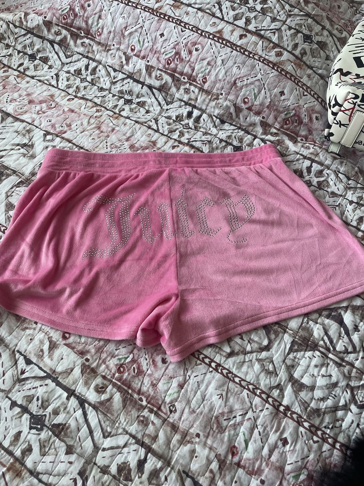 Къси гащи и тениска Juicy Couture