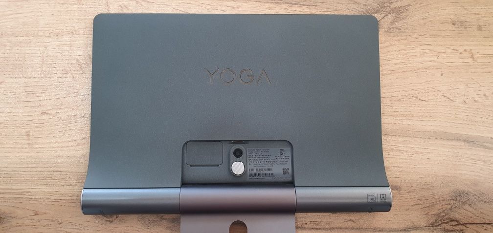 Lenovo YT-X705F smart tab