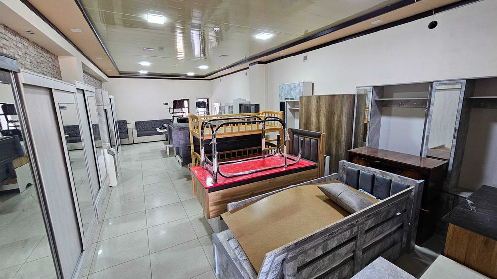 Noturar bino sotiladi