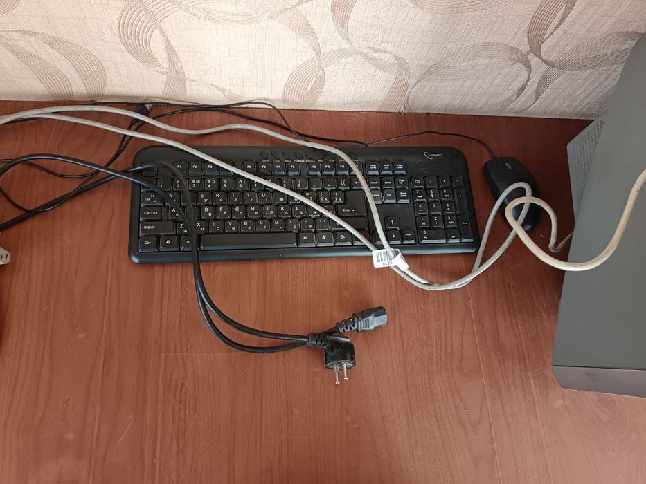 Kompyuter sotiladi 2 ta