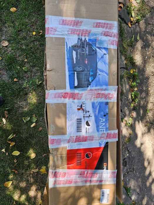 Suport schiuri cu prindere pe carligul de remorcare Aleo