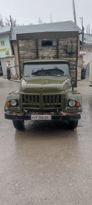 Зил сотилади бартерга ҳам бор лабо билан.