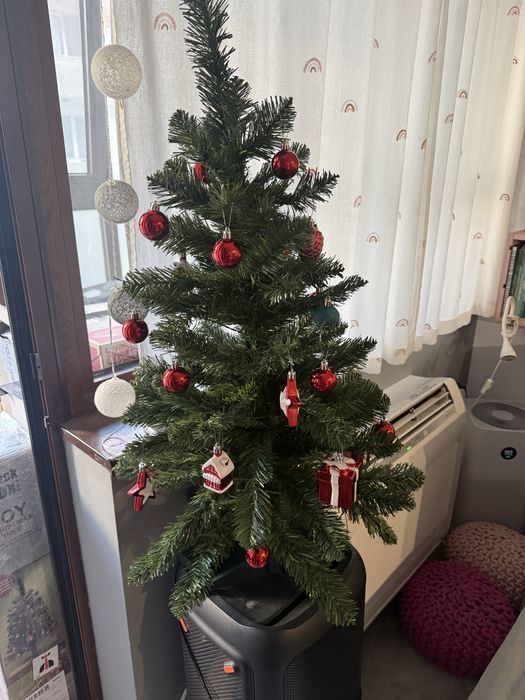 Коледна елха с лампички и играчки 90см