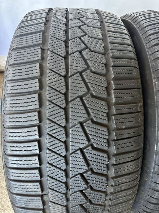 255/40/20 2 броя Continental dot23