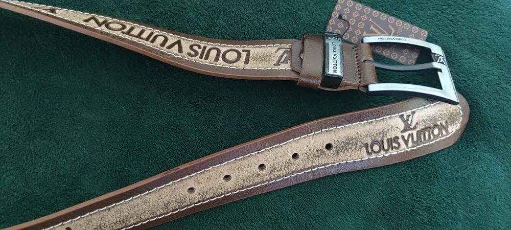 Мъжки колан Luis Vuitton от естествена кожа