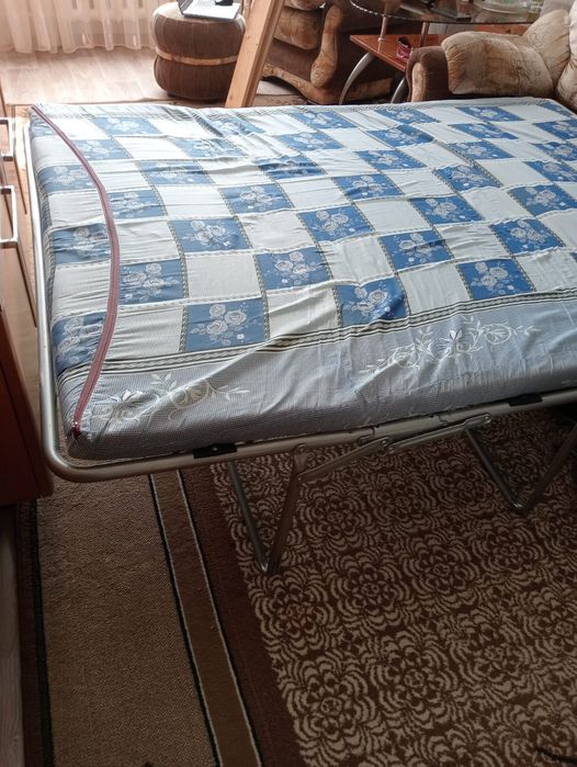 Продам диван. Б/у
