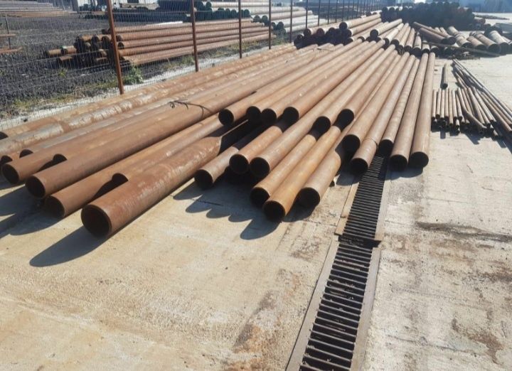 Țeavă metalică multe dim pe stoc