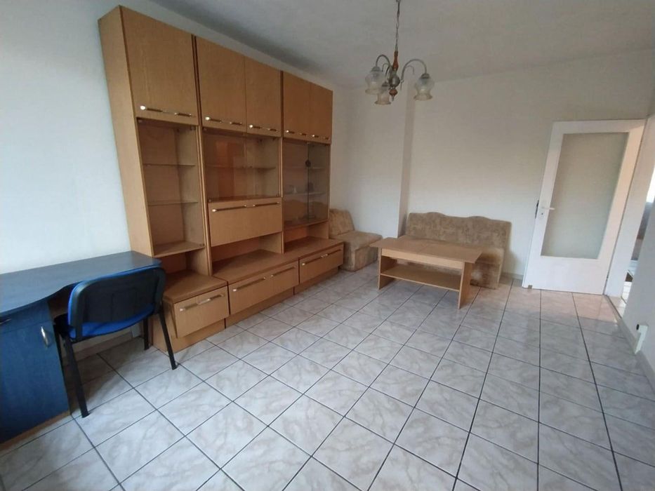 Тристаен апартамент под наем в ж.к. Младост 1А, 2212735