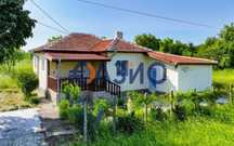 Къща с 3 спални, 105 кв.м. + 1500 кв.м. двор, с. Суходол, област