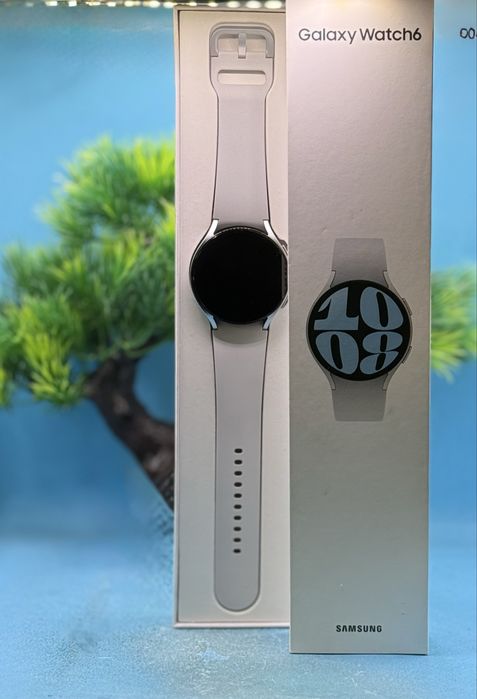 НОВО!!! Смарт часовник Samsung Galaxy Watch 6, 44 mm, Silver