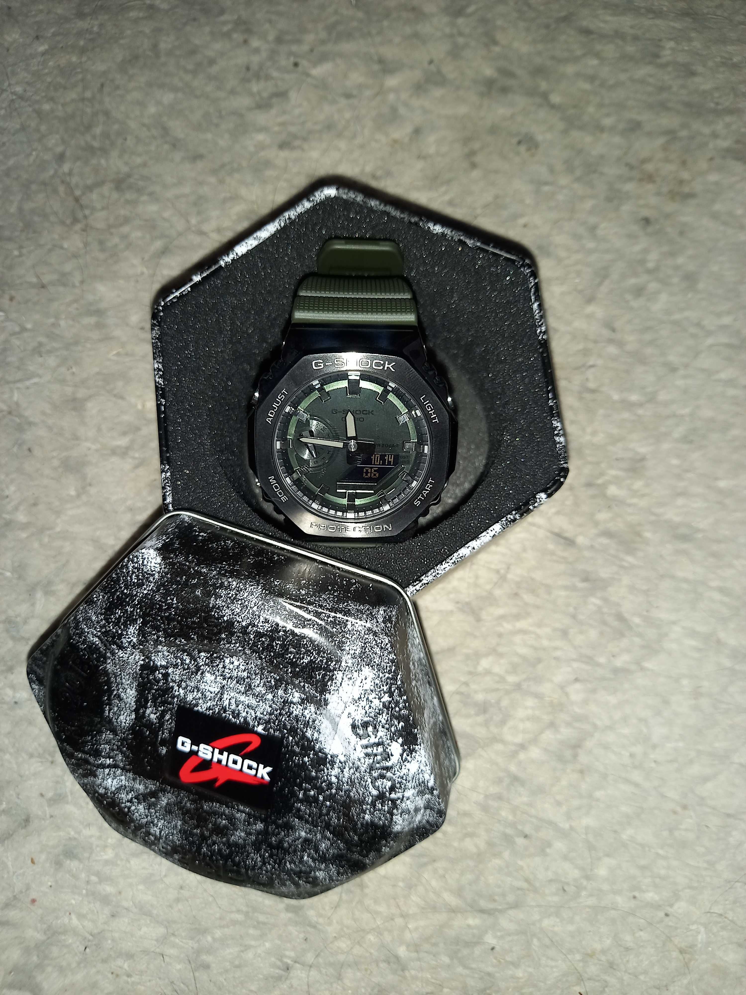 Casio G-SHOCK GM-2100B-3AER