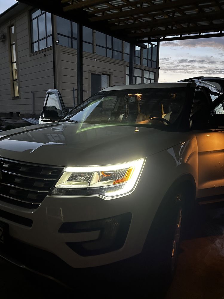 Срочно продам машину Ford Explorer