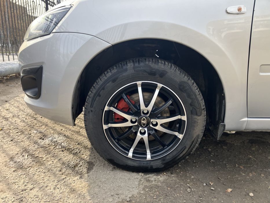 Продам титановые диски с резиной R14,состояние хорошее