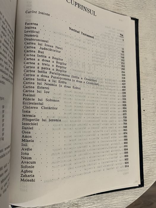 Biblia 1420 pagini,dimensiune 30/22cm