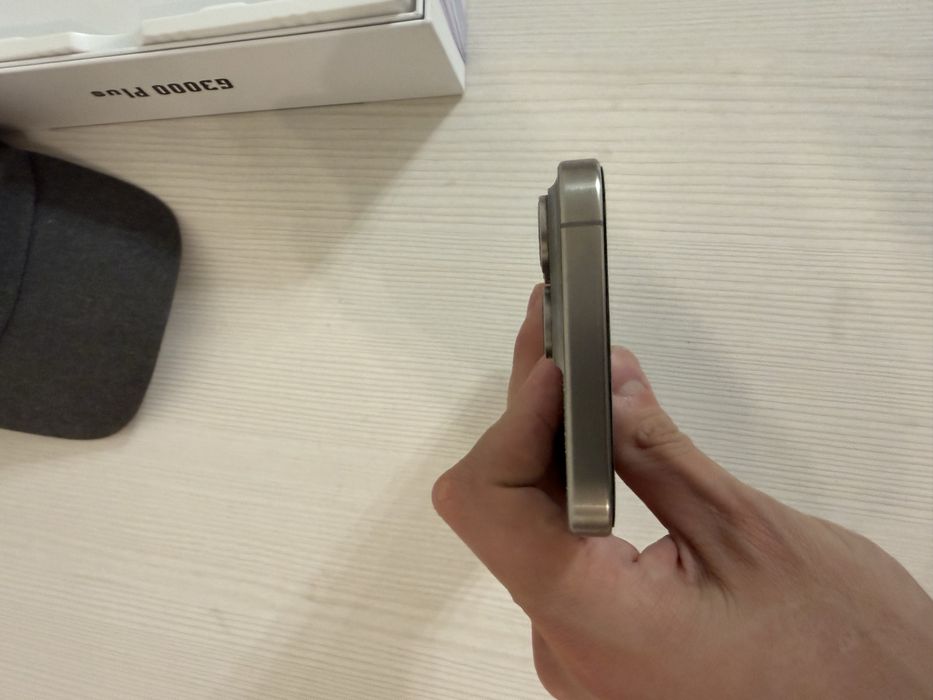 iPhone 15 Pro Max продаётся