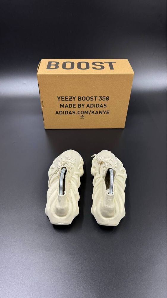 Adidas Yeezy barbati