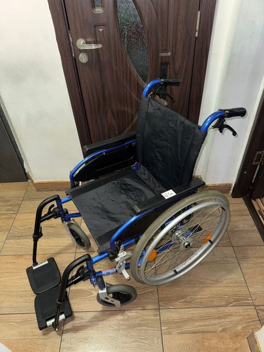 Scaun rulant medical transport batrani handicap dizabilitati