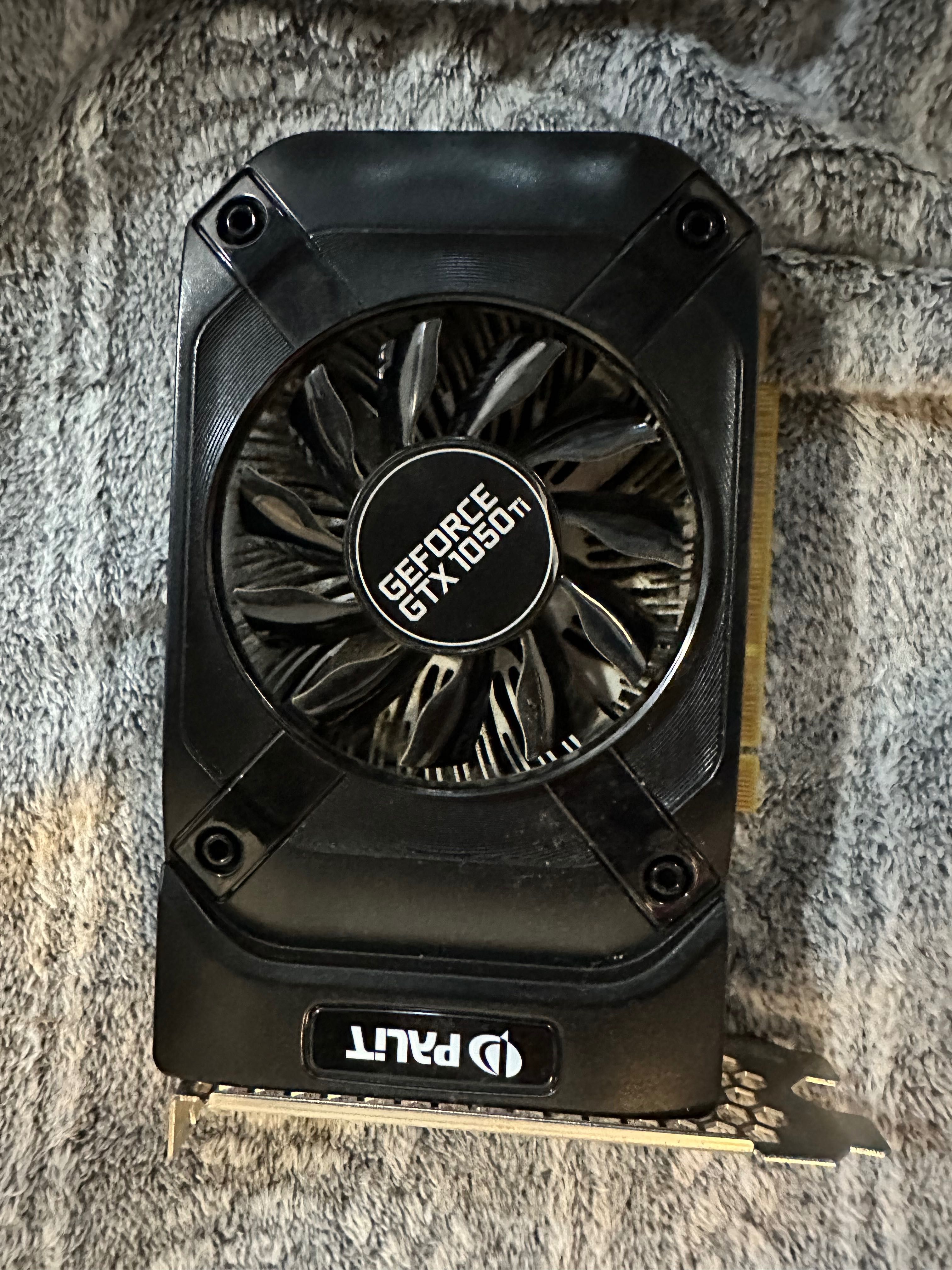 Palit GEFORCE GTX 1050ti и 2 х 8 RAM Памет - hyperX