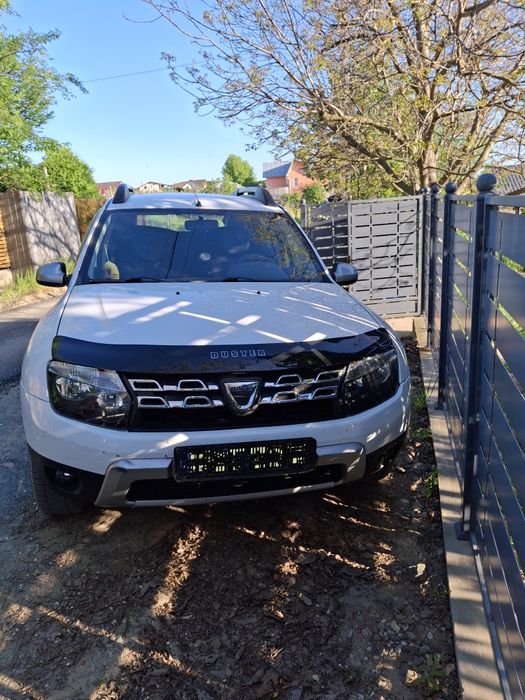 Vând   duster  4x4 posibil schimb