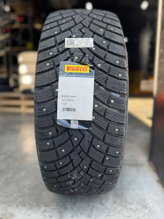 Новые зимние шины с шипами Pirelli Scorpion Ice Zero 2 255/45 R20 105H