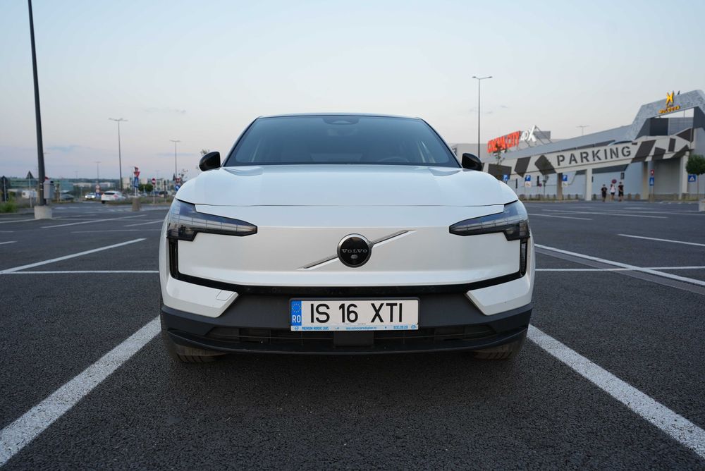 Proprietar, Volvo EX30 Ultra Extended range, an 2024, ca nou, garantie