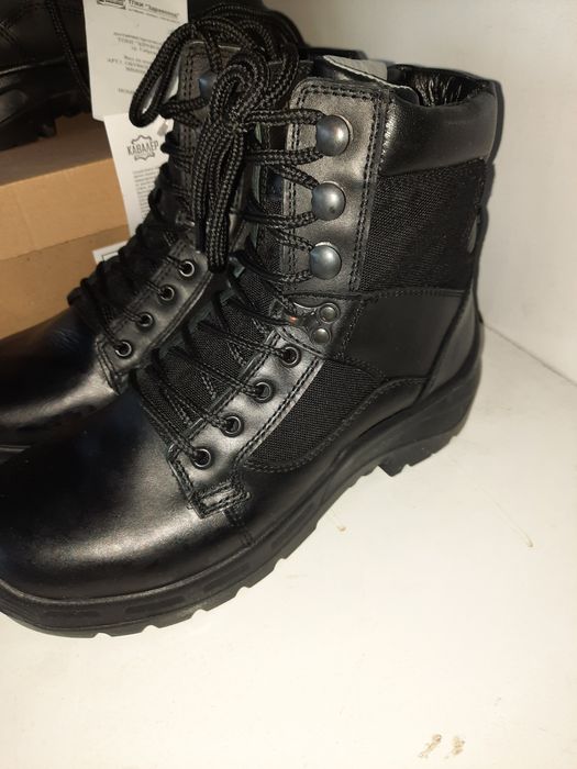 Чисто нови зимни и летни мъжки полеви обувки тип Кубинки 40 и 41